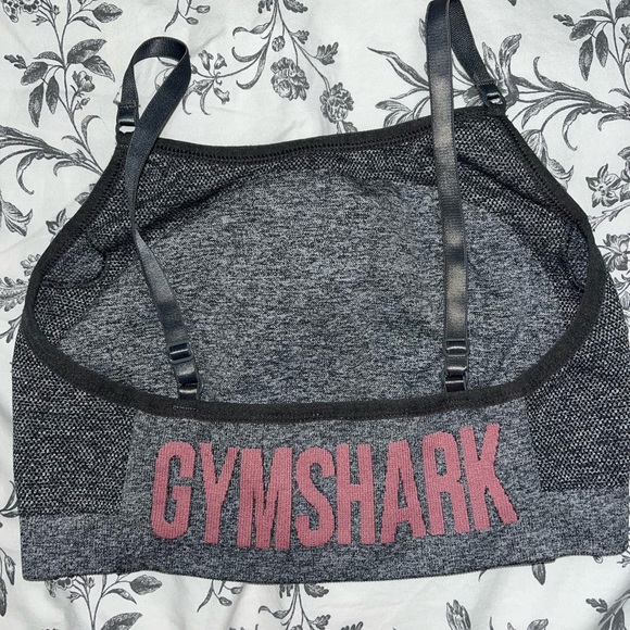 Gymshark sports bras - Picture 1 of 3